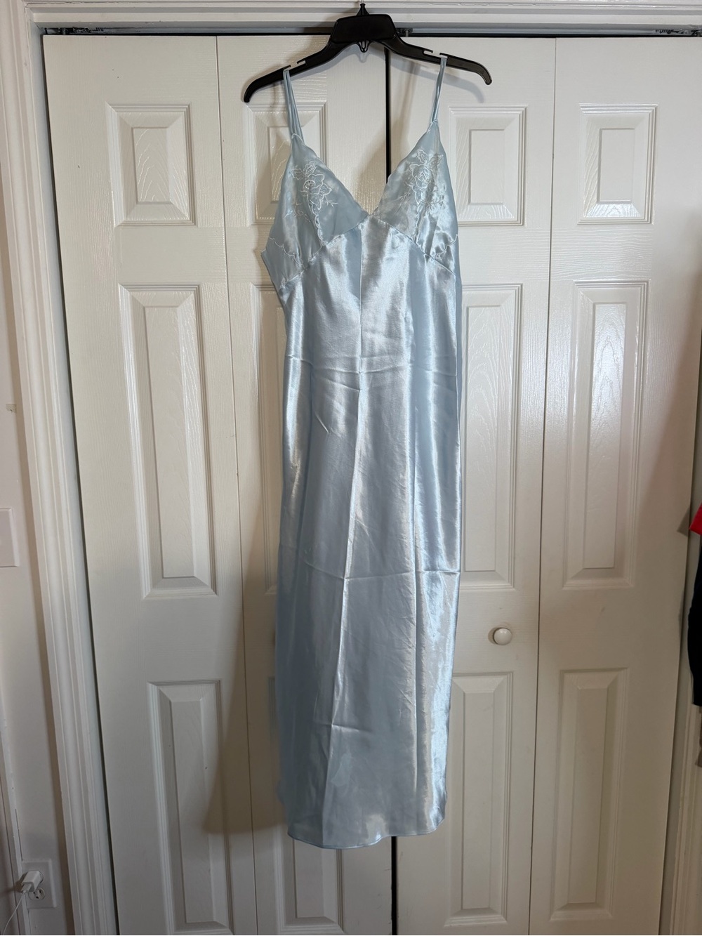 Vtg GILLIGAN O'MALLEY slip dress embroidered Blue Silky Satin Long Nightgown M